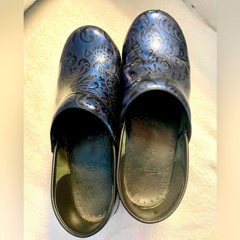 Dansko clogs size 39